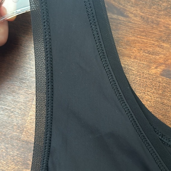 Lululemon black loose fitting v-neck tank top. Reversible with slit - Picture 5 of 6